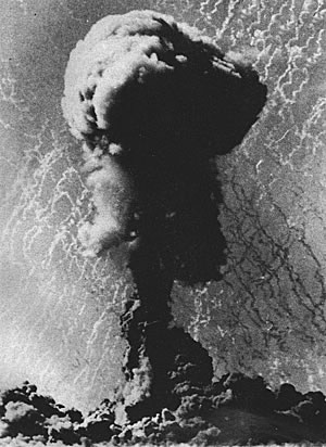 Photo of a nuclear explosion mushroom cloud